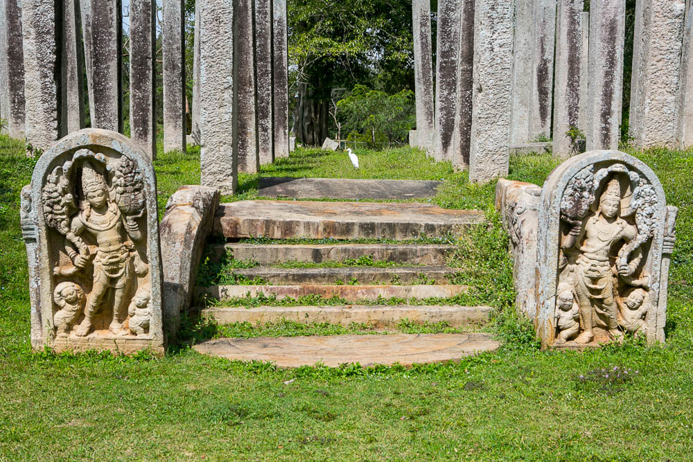 Podróże do Azji: Ruiny w Anuradhapura